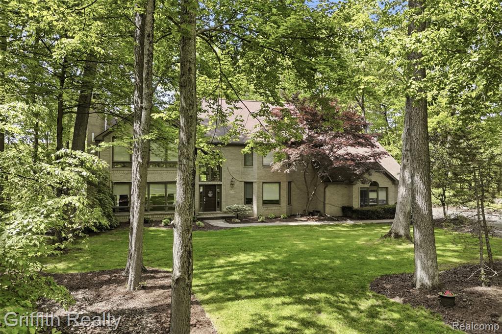 2018 Pine Hollow Trail, Brighton, MI 48114 — Photo 61