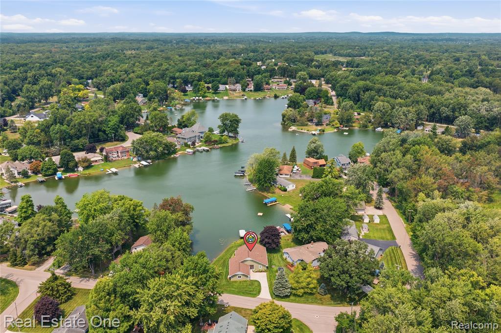 2939 Tamarack Lake Drive, Pinckney, MI 48169 — Photo 38