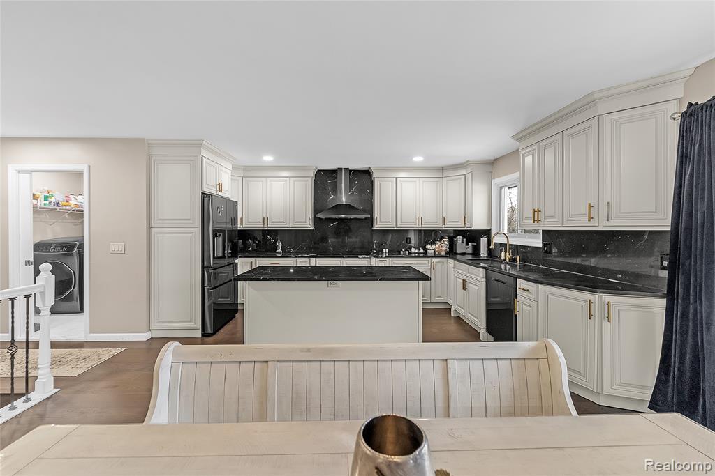 49685 Richardson Drive, Shelby Twp, MI 48315 — Photo 23