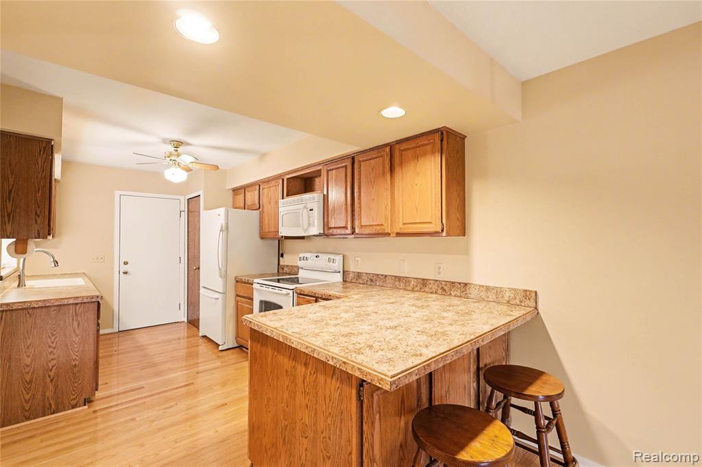 6824 Northcrest Way E, Clarkston, MI — Photo 11