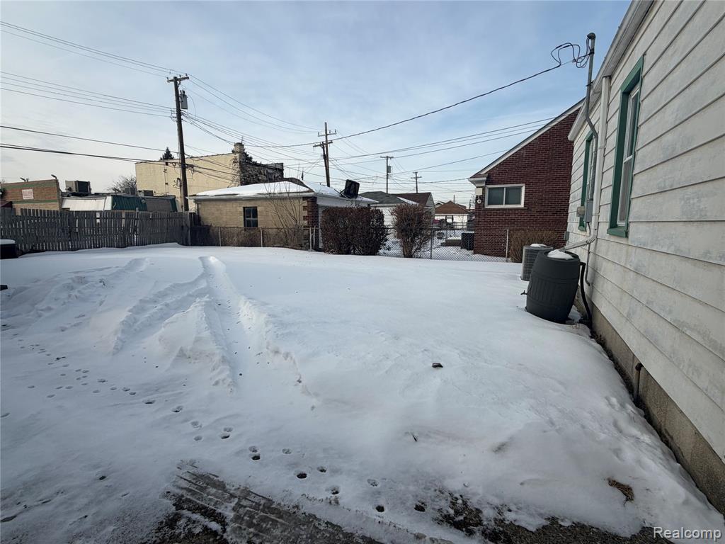 7041 Yinger Avenue, Dearborn, MI 48126 — Photo 34