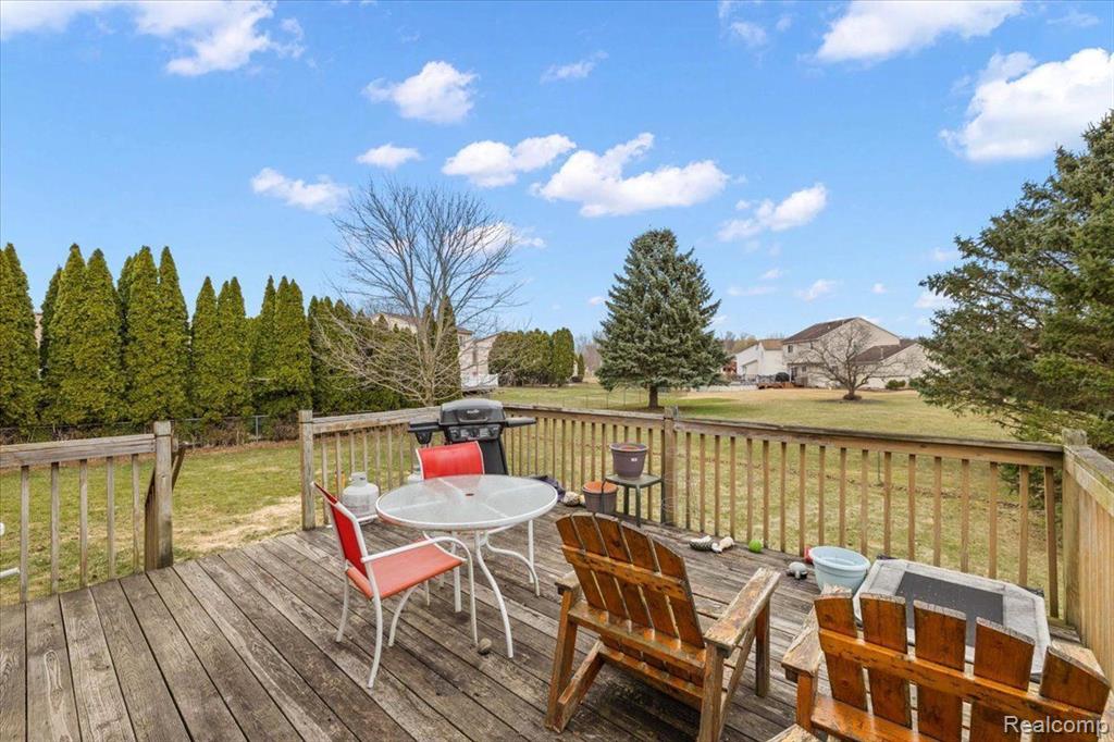 8964 SUNFLOWER, Whitmore Lake, MI 48189 — Photo 13