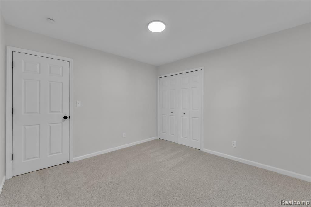 18755 Cambridge Boulevard, Lathrup Village, MI 48076 — Photo 38