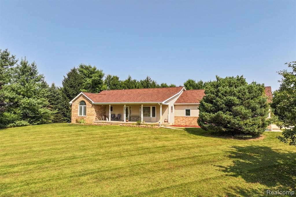 761 MELLISH Drive, Lapeer, MI 48446 — Photo 27