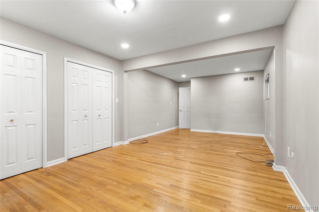 7912 Gary Avenue, Westland, MI — Photo 10
