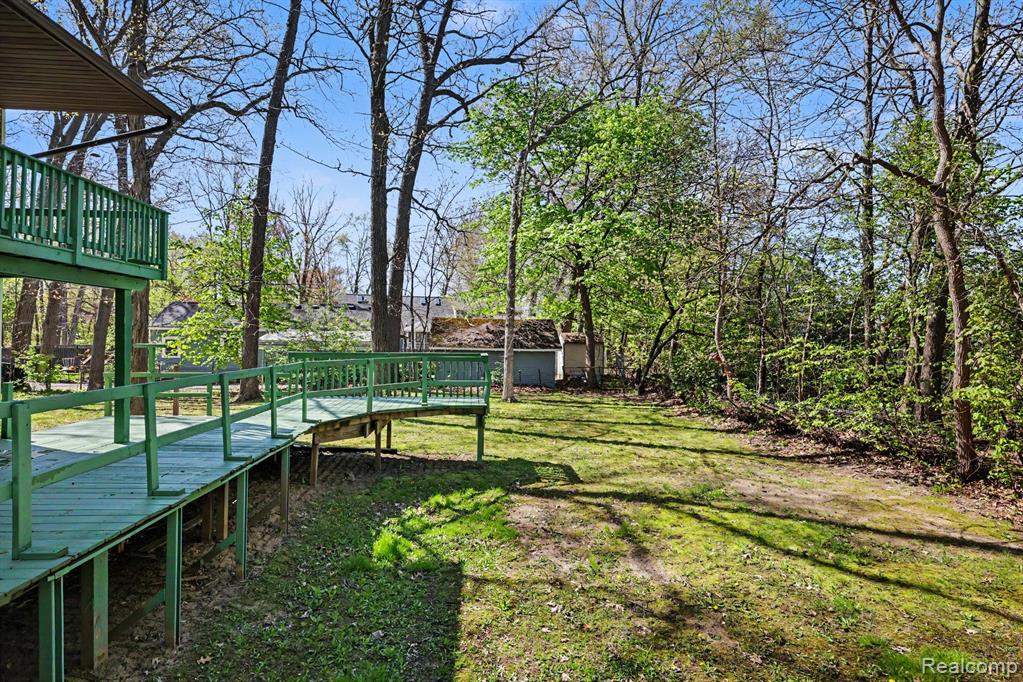 4725 Hickory Drive, Highland, MI 48356 — Photo 25