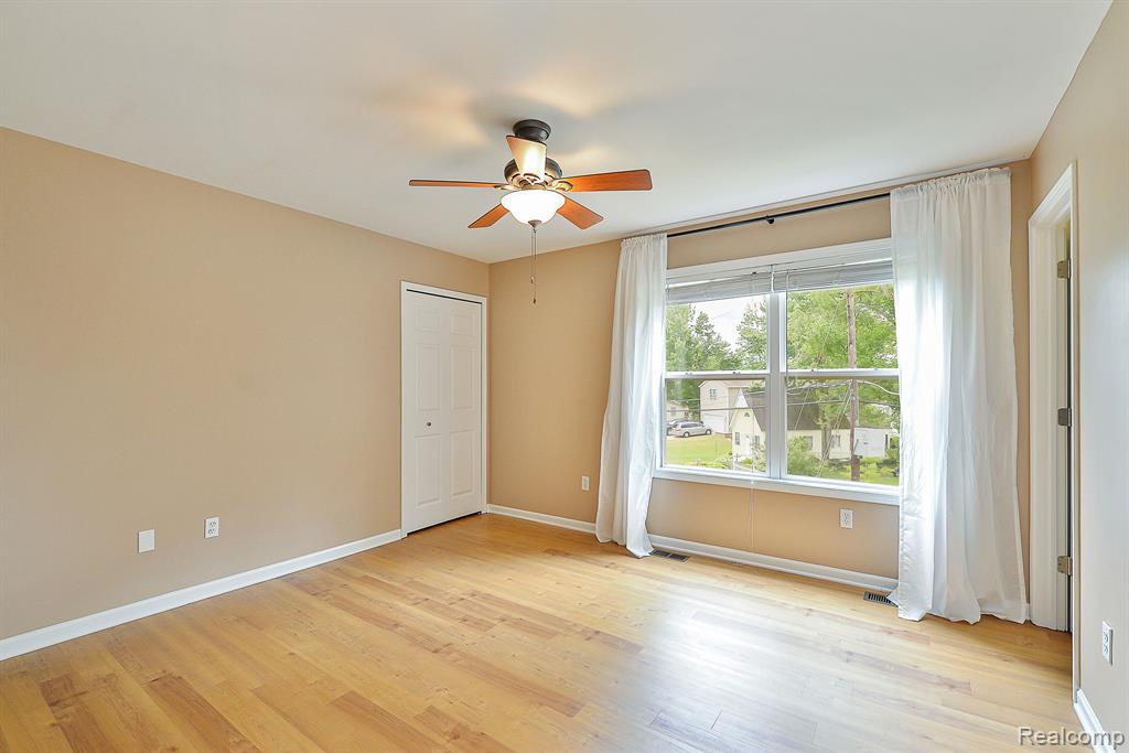 7860 LAKESHORE Road, Whitmore Lake, MI 48189 — Photo 33