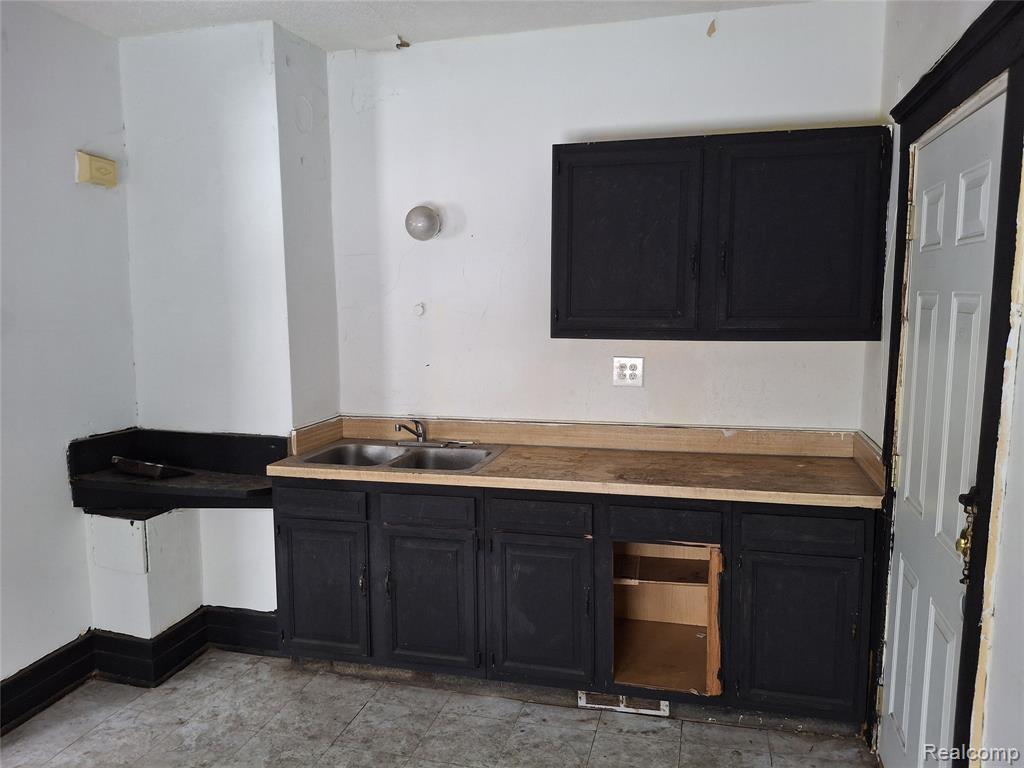253 Grove Street, Highland Park, MI 48203 — Photo 18