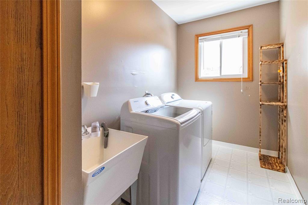 40216 Denbigh Drive, Sterling Heights, MI 48310 — Photo 30