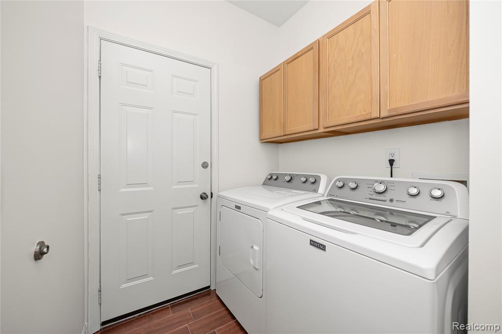 43270 Pendleton Circle, Sterling Heights, MI 48313 — Photo 28