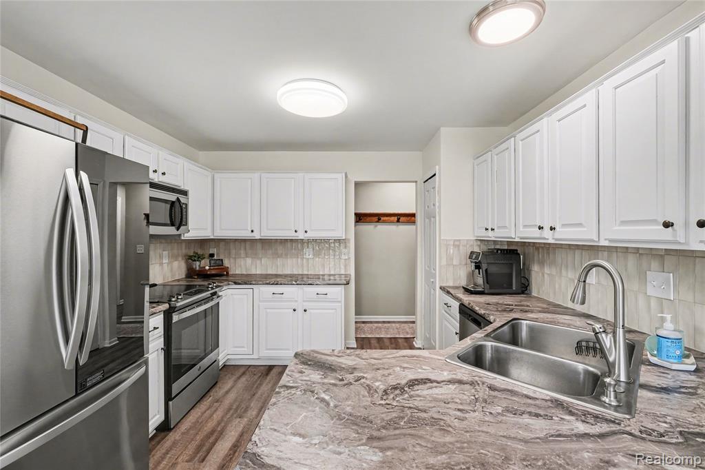 1292 Theresa Drive, Fenton, MI 48430 — Photo 8