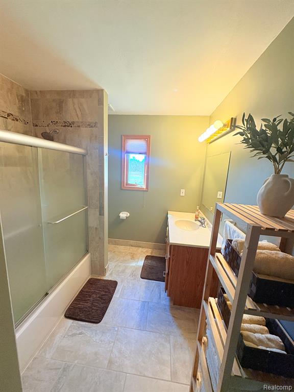 7681 Fieldcrest Drive, Almont, MI 48003 — Photo 27