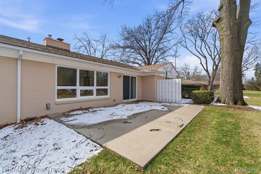 1043 Westview Road, Bloomfield Hills, MI 48304 — Photo 42