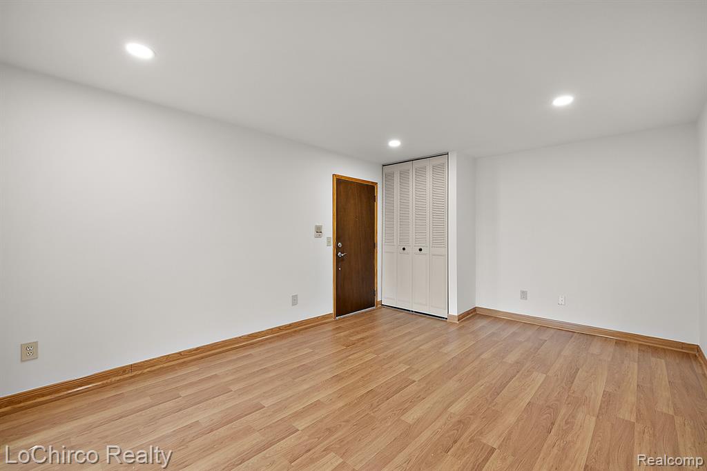470 BALDWIN Avenue, Rochester, MI 48307 — Photo 5