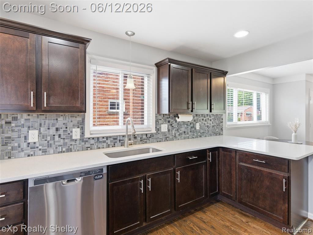 29451 Mark Avenue, Madison Heights, MI 48071 — Photo 12