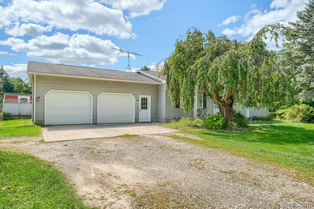 6570 Hunters Creek Road, Imlay City, MI 48444 — Photo 41