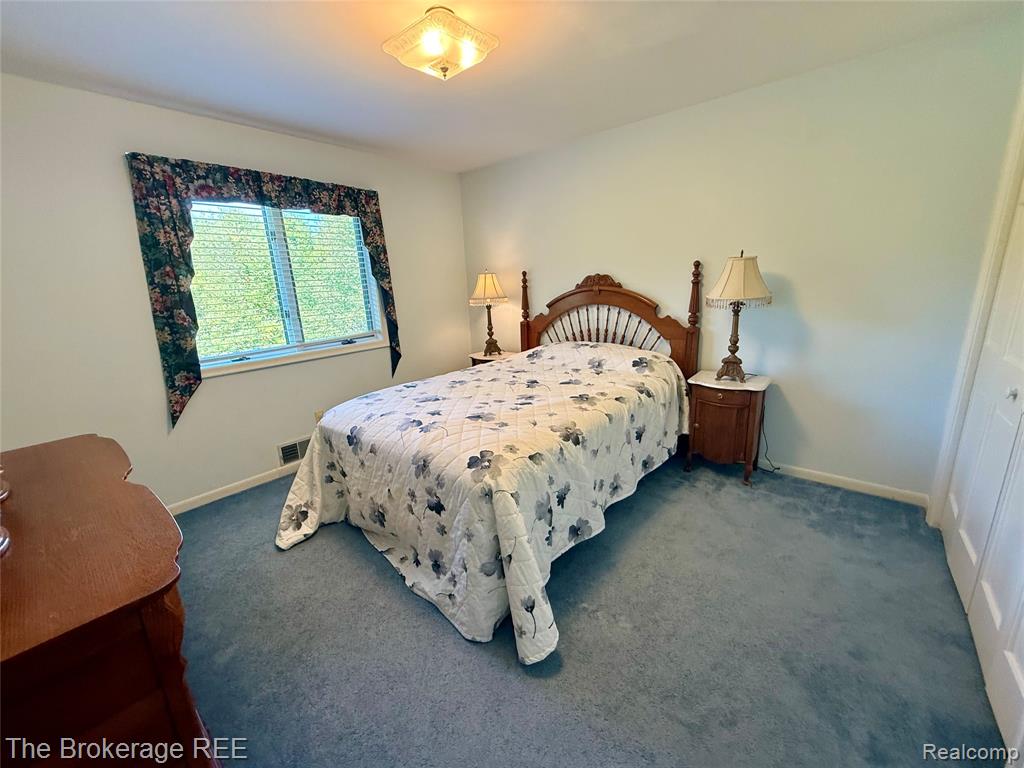 12088 Pinebrook Lane, South Lyon, MI 48178 — Photo 35