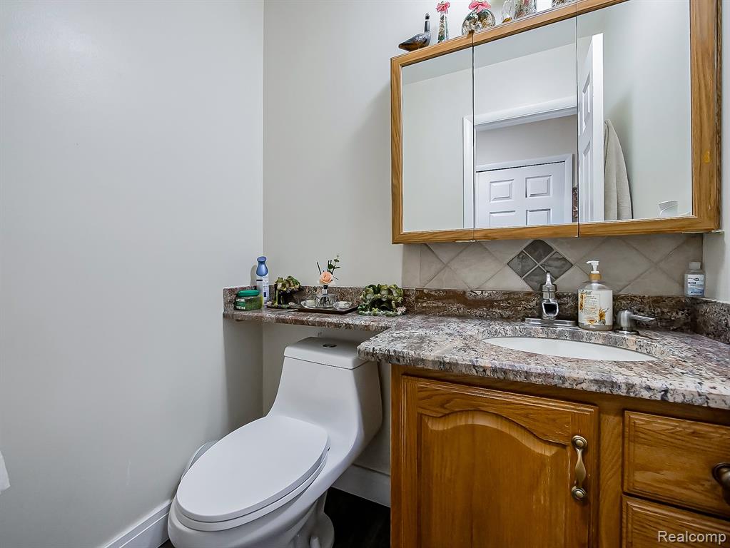 5152 Bayside Drive, Troy, MI 48098 — Photo 11