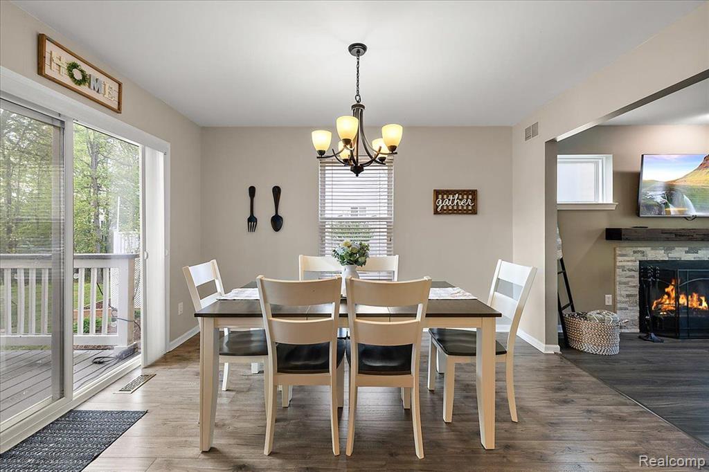 457 Cove View Drive, Waterford, MI 48327 — Photo 10