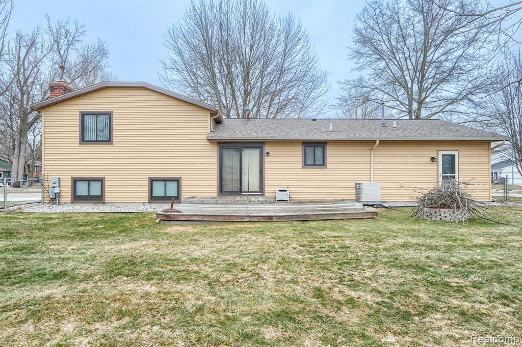 496 Central Street, Marysville, MI 48040 — Photo 3