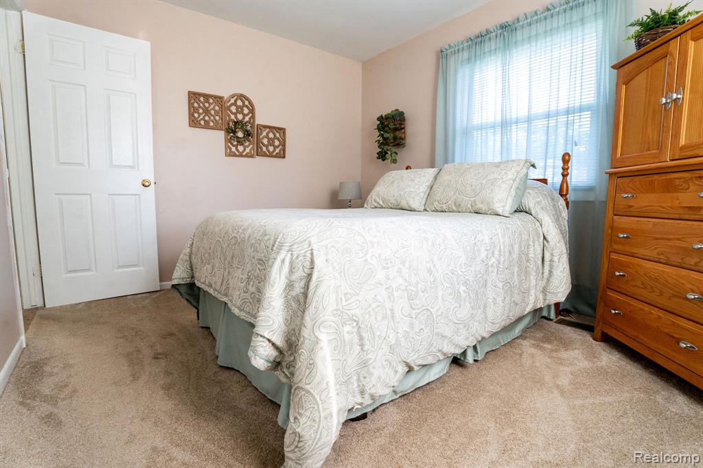 4190 Charter Oak Drive, Flint, MI 48507 — Photo 24