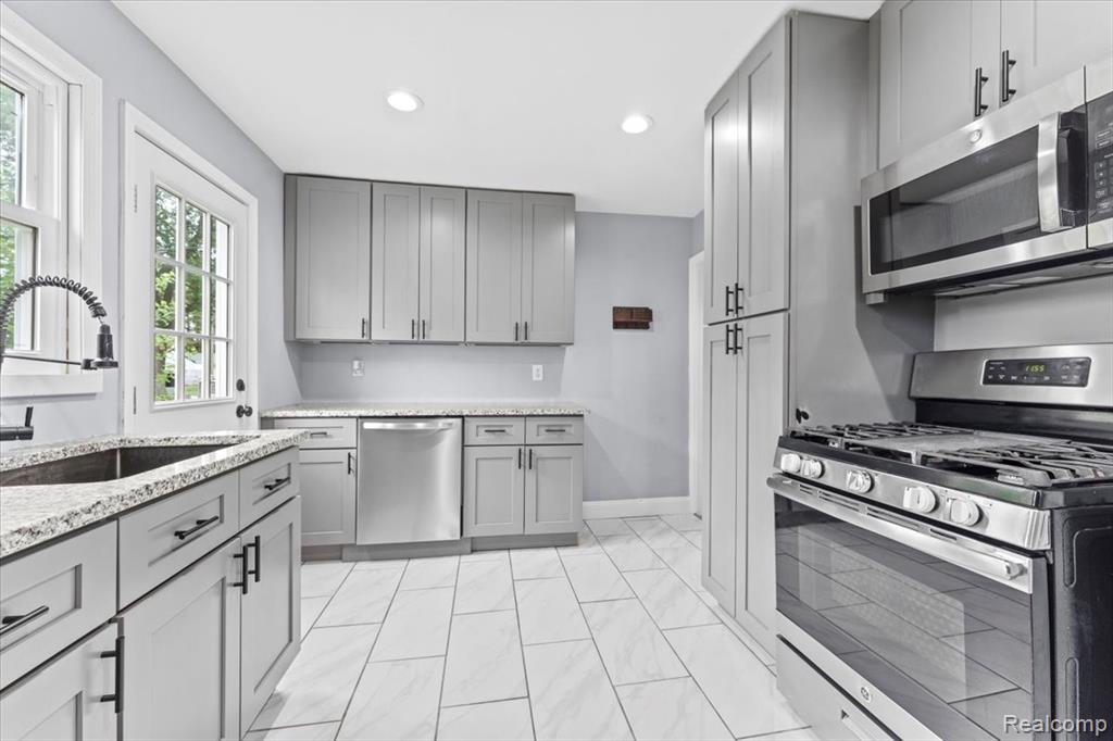 788 Ford Boulevard, Lincoln Park, MI 48146 — Photo 7