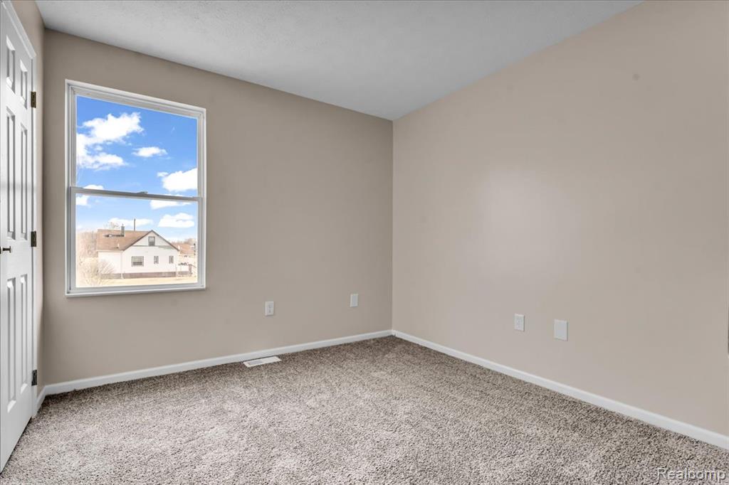 7658 Desoto Street, Detroit, MI 48238 — Photo 13