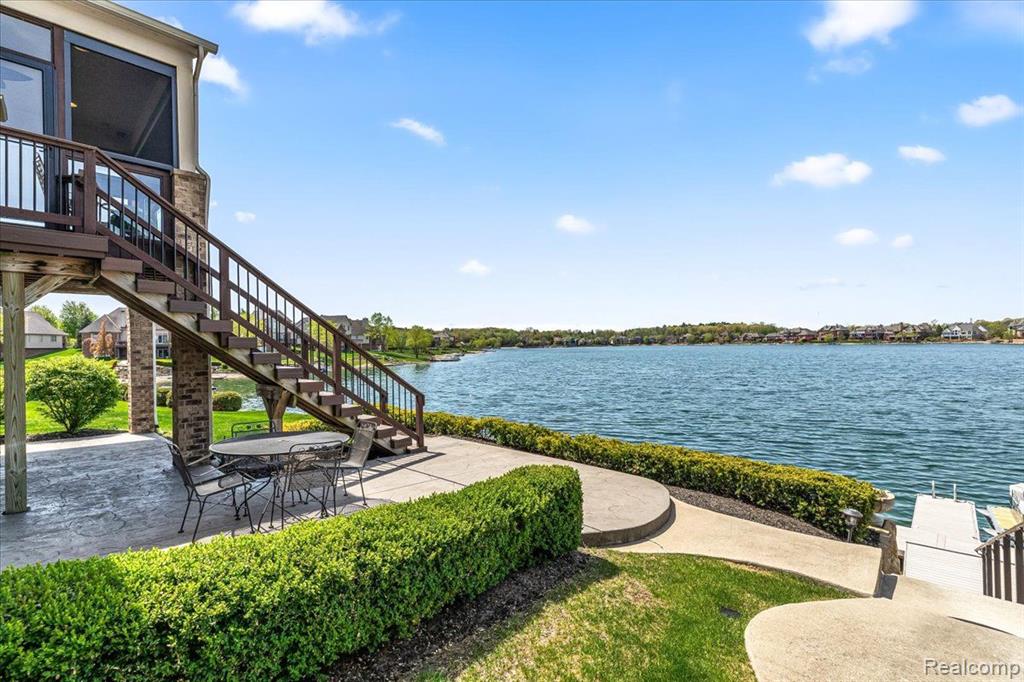 10744 WATERFALL Court, 19, South Lyon, MI 48178 — Photo 32