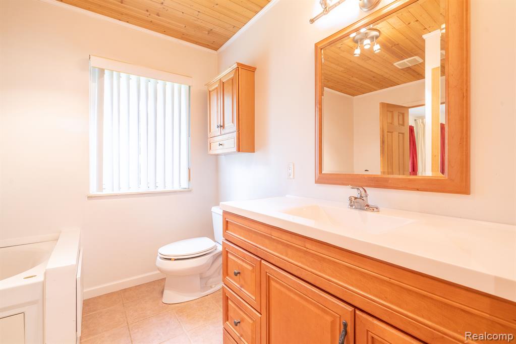 9920 DEXTER PINCKNEY Road, Pinckney, MI 48169 — Photo 22