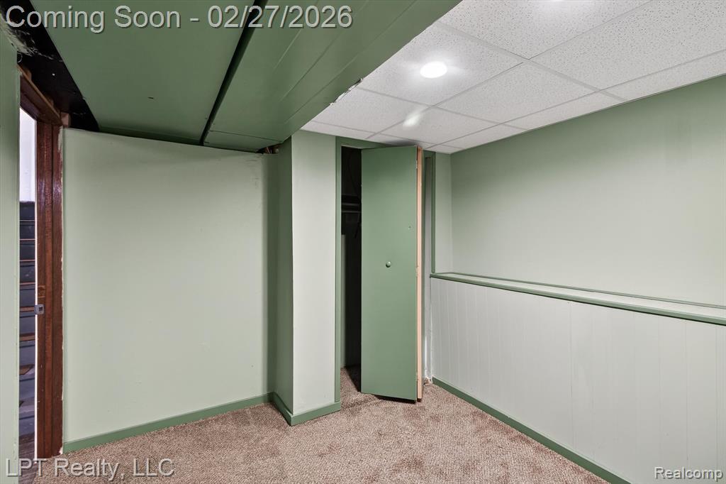 22507 Doncaster Avenue, Brownstown, MI 48193 — Photo 35
