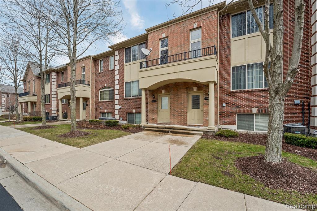 53118 Celtic Drive, Utica, MI 48315 — Photo 4