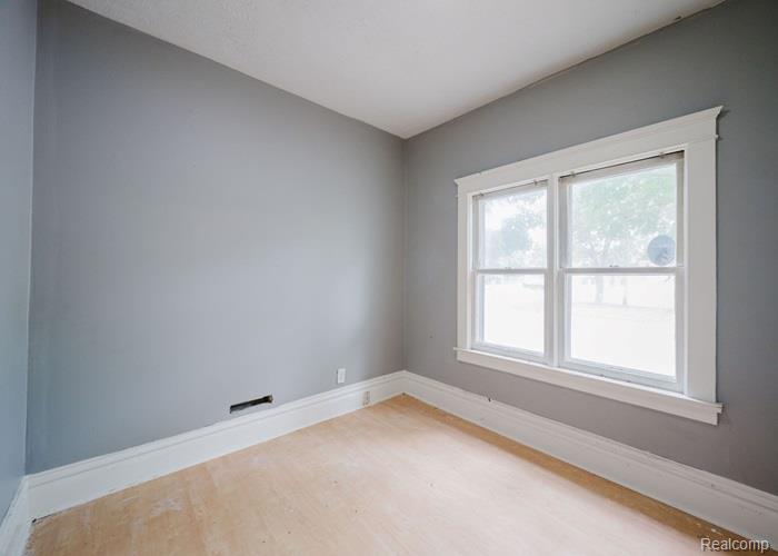 421 N PENNSYLVANIA Avenue, Lansing, MI 48912 — Photo 13
