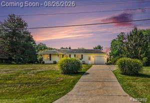7595 Ledgewood Drive, Fenton, MI 48430