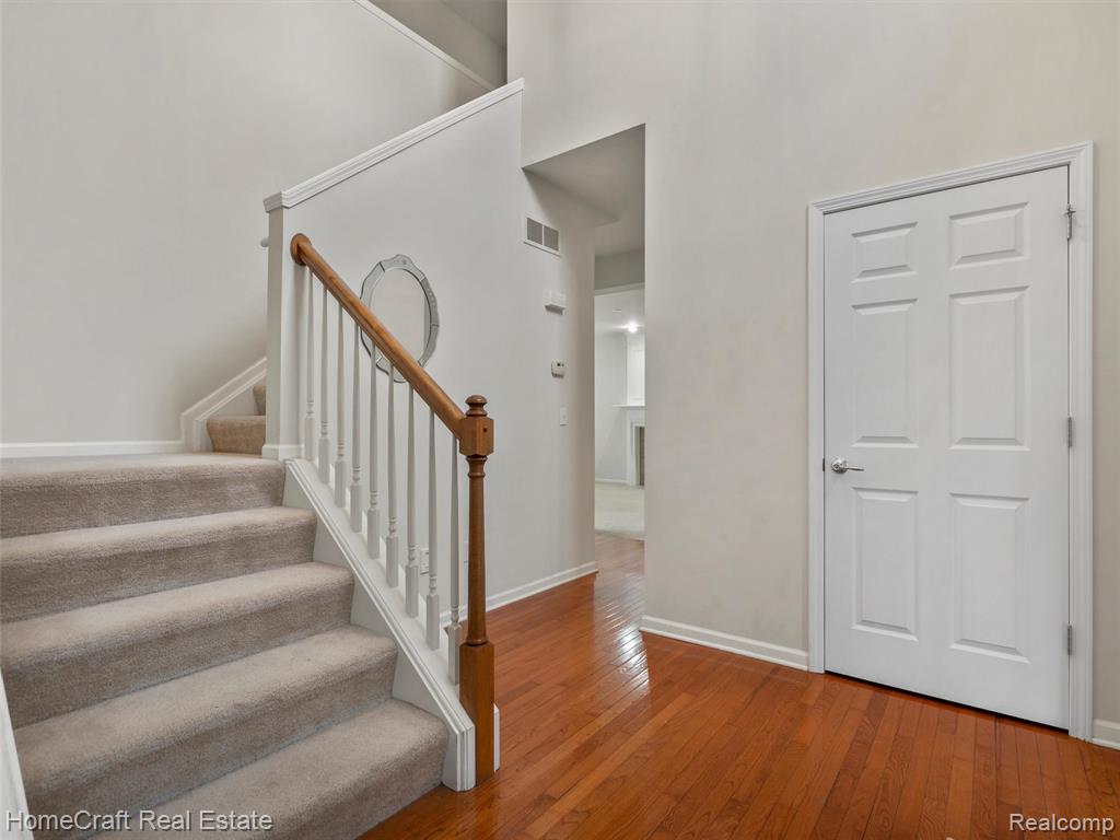 7970 HALLIE Drive, Ypsilanti, MI 48198 — Photo 4