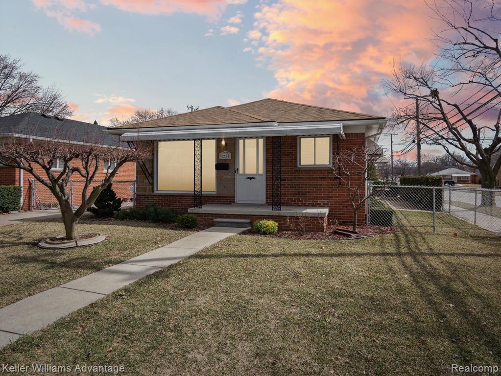 4217 MCKINLEY Street, Dearborn Heights, MI 48125 — Photo 2
