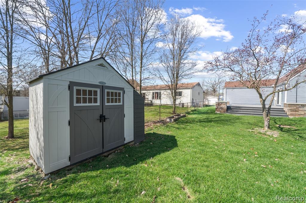 43685 Yorktown Street, Canton, MI 48188 — Photo 45