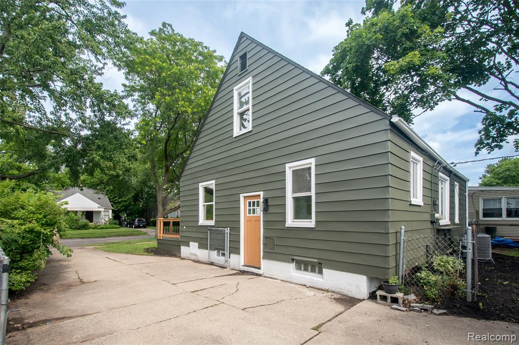 2330 Buckingham Avenue, Berkley, MI 48072 — Photo 29