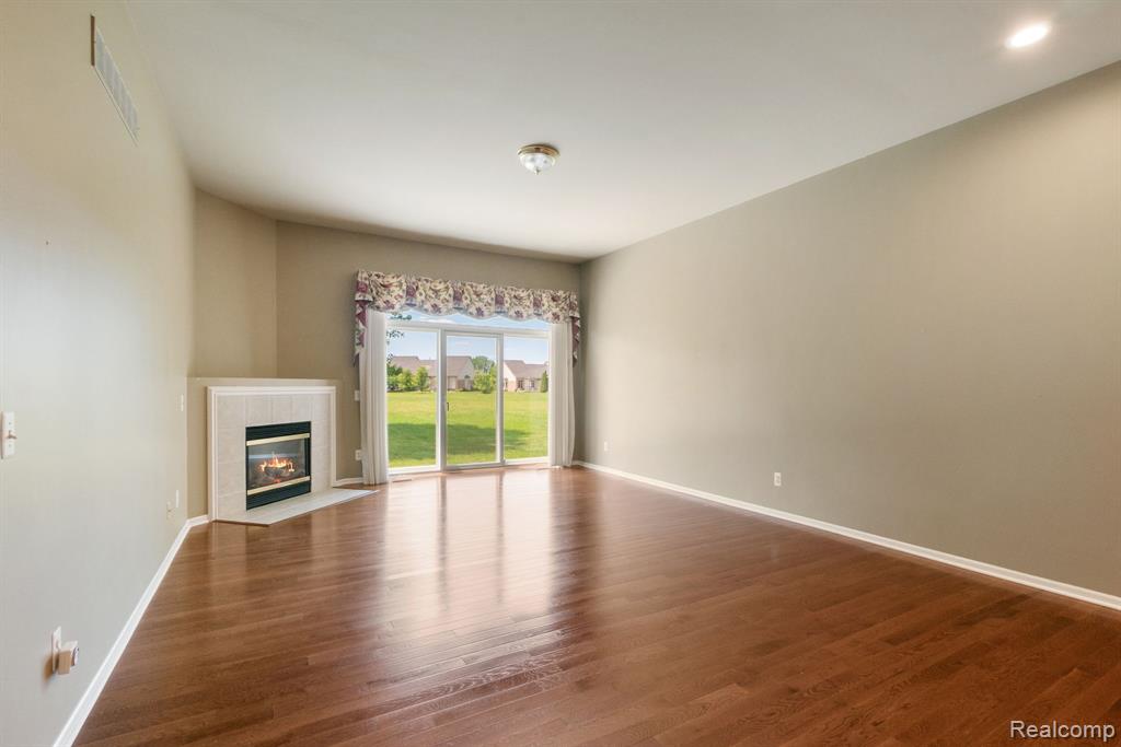 40658 Saint Louis Drive, Clinton Twp, MI 48038 — Photo 27