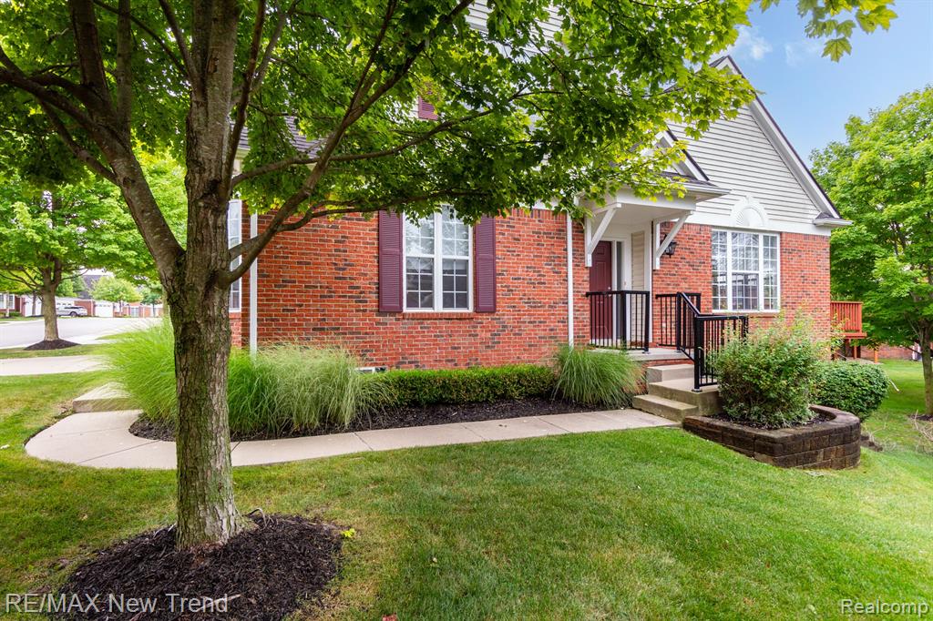29319 DOUGLAS Drive, Novi, MI 48377 — Photo 3