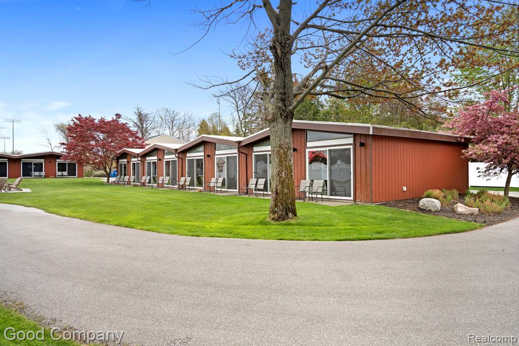 612 N LAKESHORE Drive, Ludington, MI 49431 — Photo 69