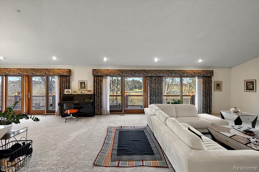 1808 Moors Court, Bloomfield Hills, MI, 48302