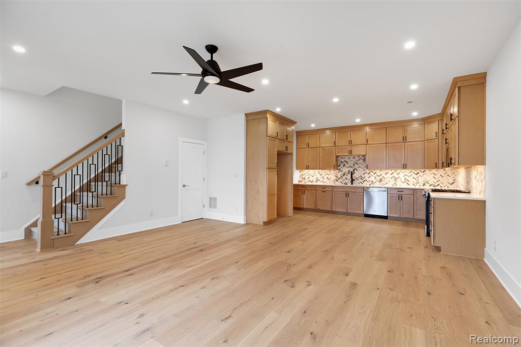 412 S Center Street, Northville, MI 48167 — Photo 16