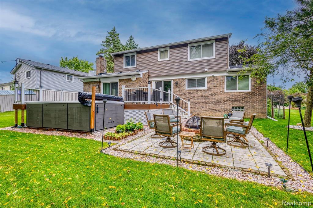 7464 WESTBURY Boulevard, West Bloomfield, MI — Photo 45