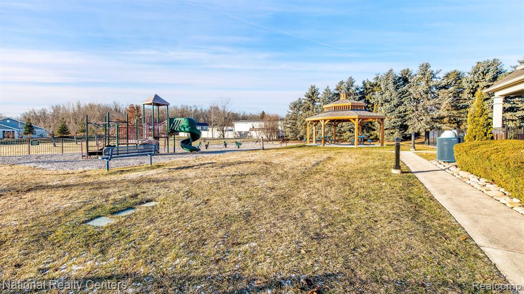 9634 Wexford Drive, Ypsilanti, MI 48198 — Photo 36