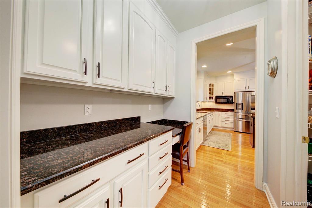 49776 Garfield Lane, Canton, MI 48188 — Photo 32