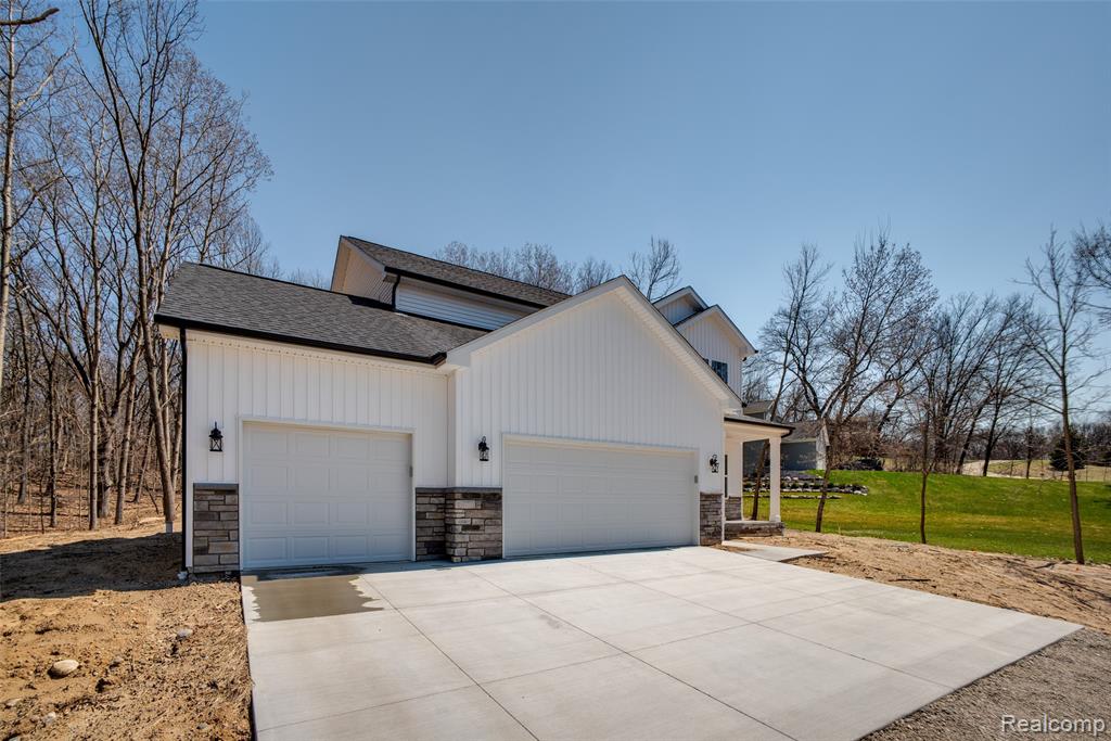 16085 Catalpa Ridge Drive, Holly, MI 48442 — Photo 31