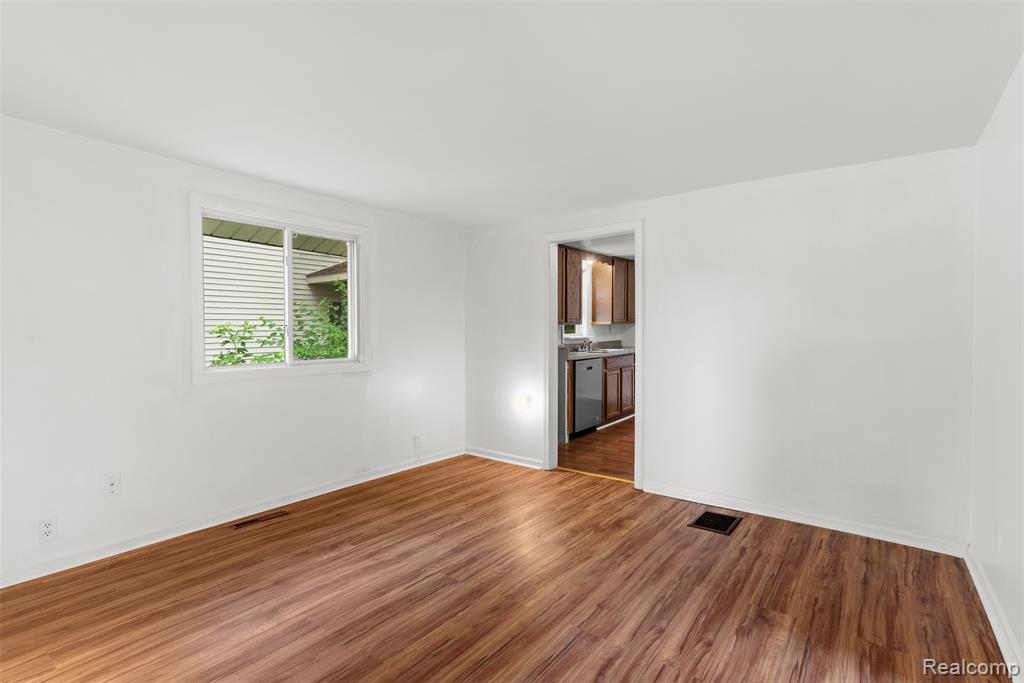 8014 Haviland Beach Drive, Linden, MI 48451 — Photo 10