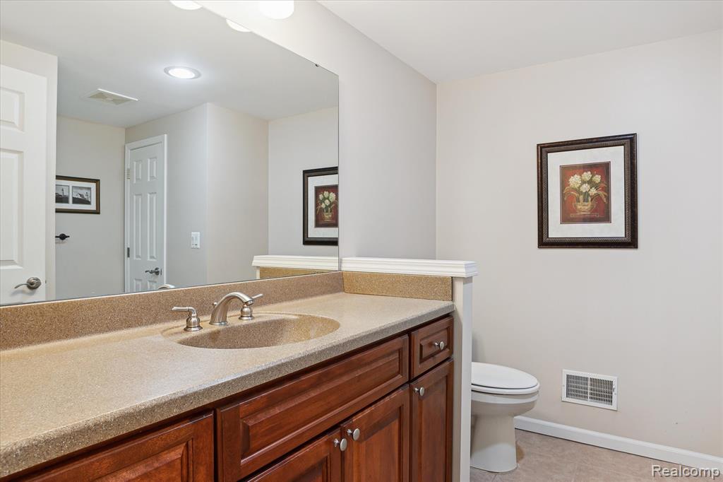 47141 Merion Circle, Northville, MI 48168 — Photo 48