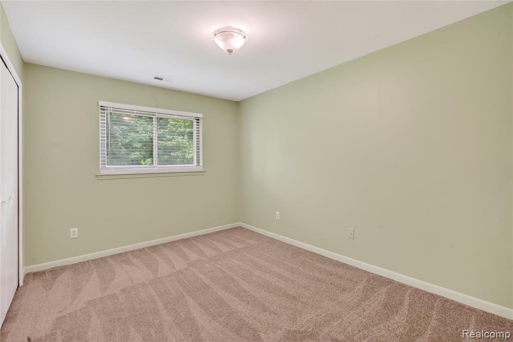 10228 Nancys Boulevard, Grosse Ile, MI 48138 — Photo 15