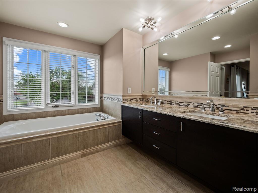 944 BRAHMS, Troy, MI 48085 — Photo 22